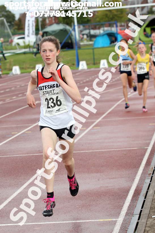 Girls under-15s 1500 metres, Northern Under-17s/U-15s and U13s Champs, Leigh Sports Village, Leigh. Photo: David T. Hewitson/Sports for All Pics
